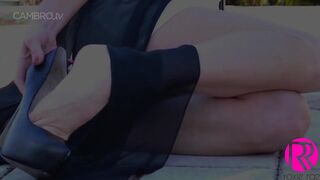 Roxie Rae - Footjob Handjob